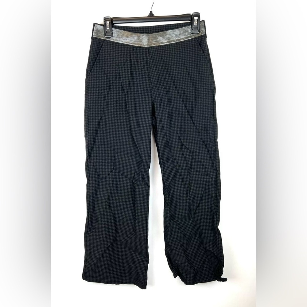 Hue Women’s Black Checkered Cropped Casual Pants Size Medium